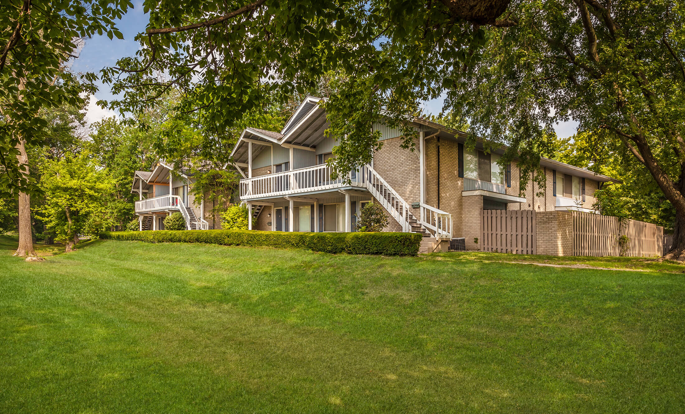 Harbour Pointe Apartments